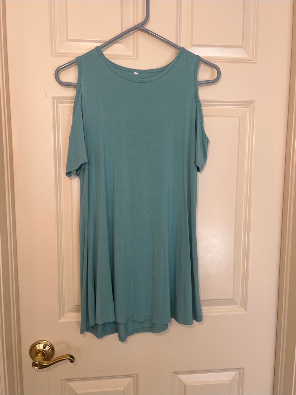 Cold-Shoulder Swing Tank Top in Teal